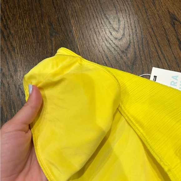 Tags on never worn!Frankie’s Bikinis Jean Bandea Plisse Bikini Top Bright yellow - Picture 7 of 8